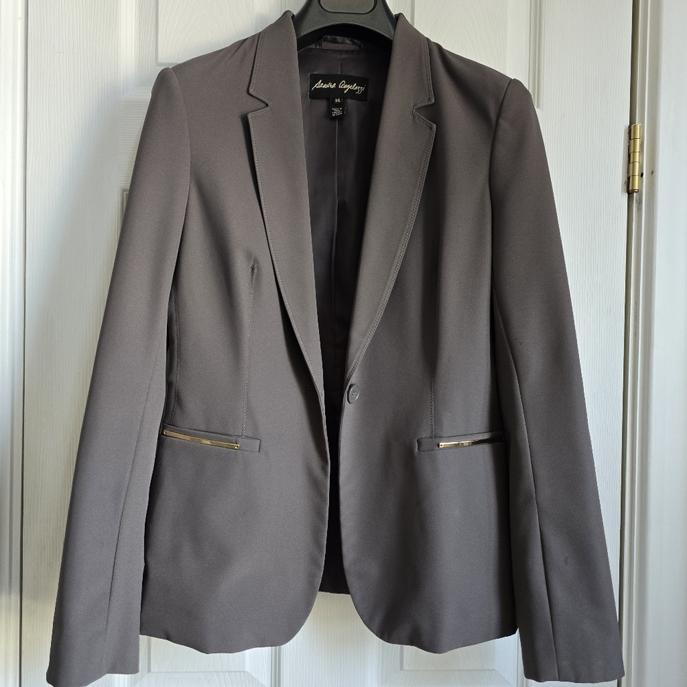 Sandra Angelozzi for Femme de Carriere suit jacket